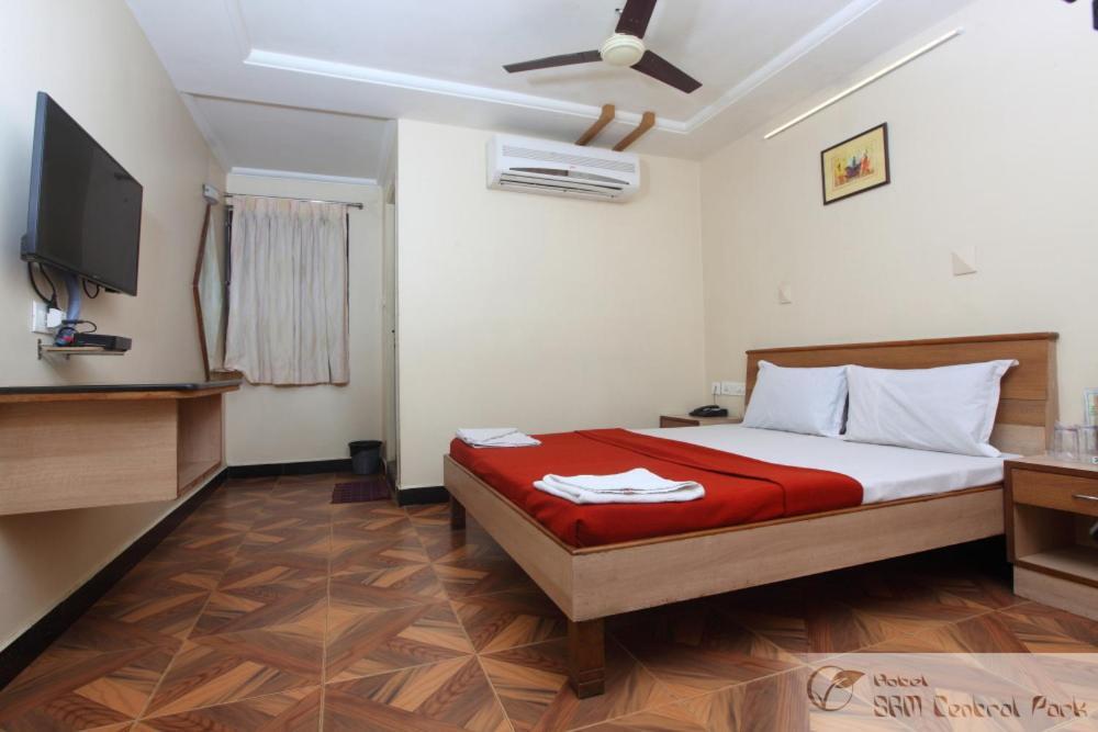 Hotel S R M Central Park Τσενάι Εξωτερικό φωτογραφία
